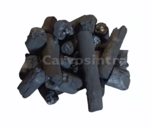 Pormenor de grelhador com Carvão Cubano Marabu de longa duração e queima limpa para carnes nobres.